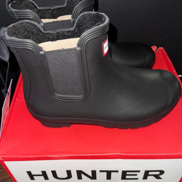 Hunter Original Chelsea Black Waterproof Boots - Picture 2 of 4